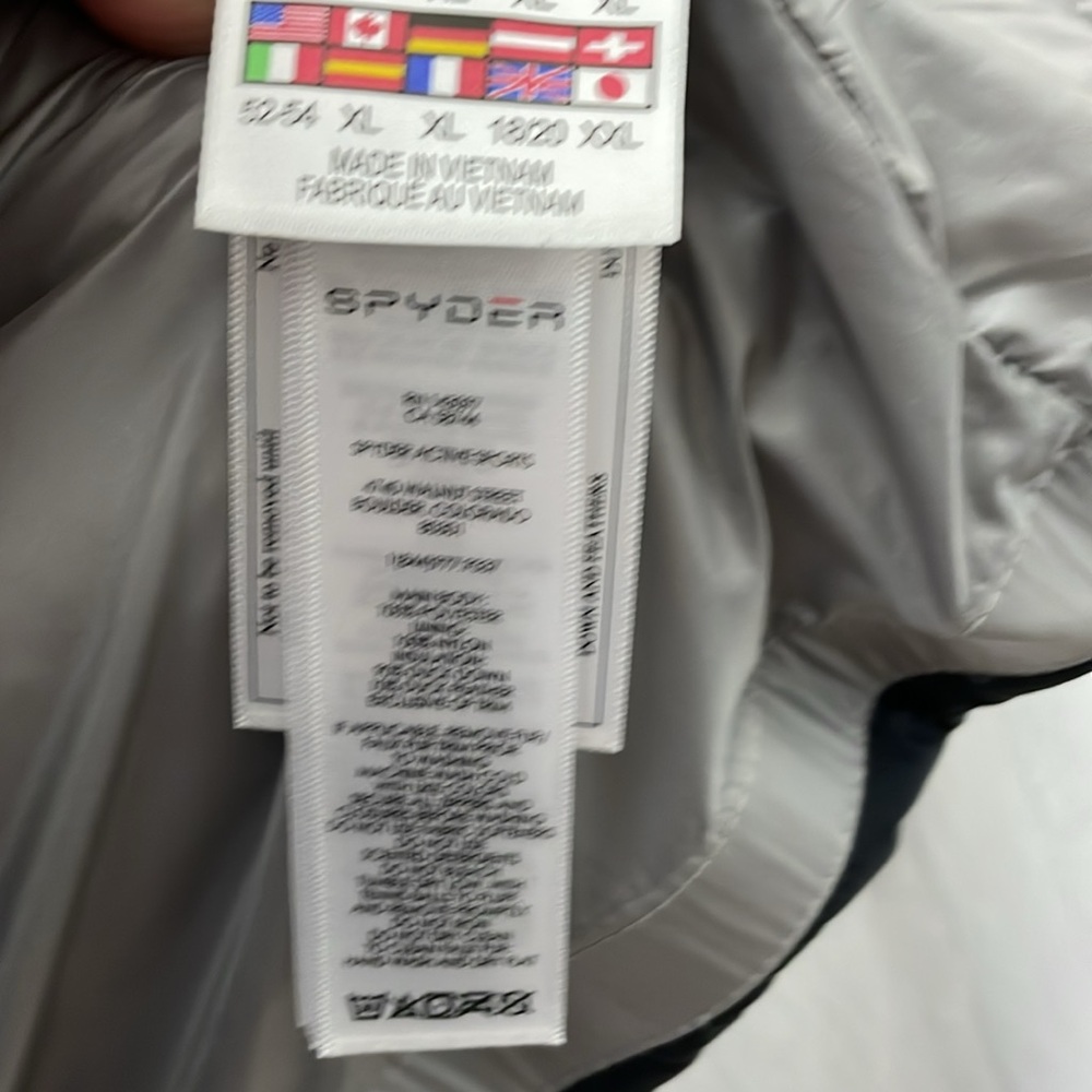 Spyder Timeless down jacket. - Picture 8 of 10